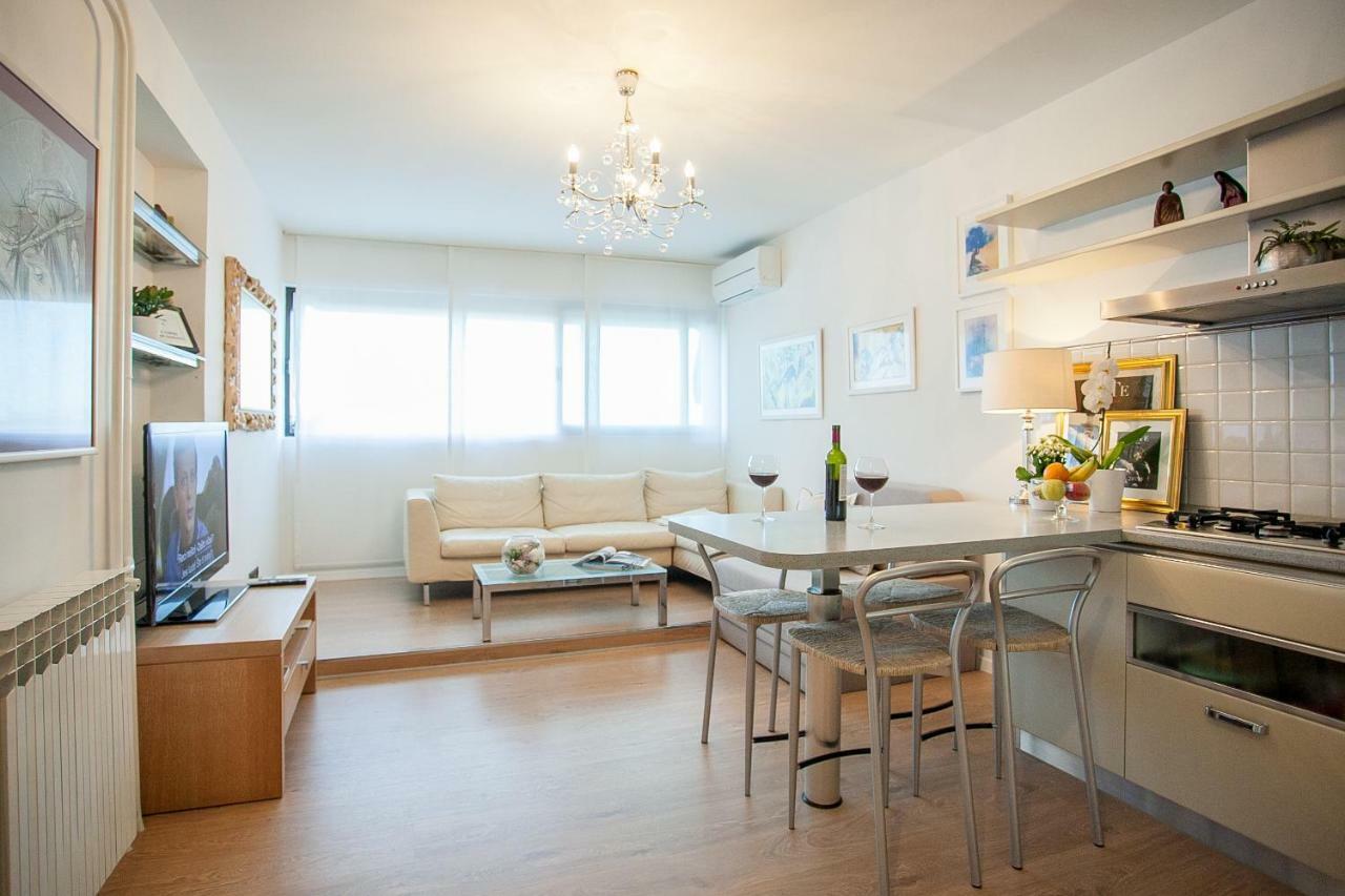 Laura Apartament